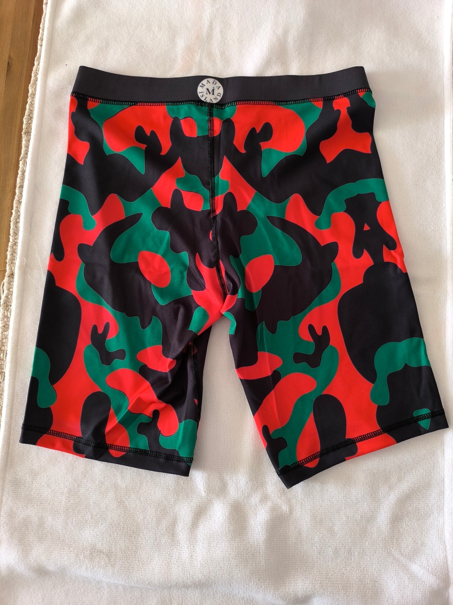 Short Cycliste Femme Martinique rouge vert noir