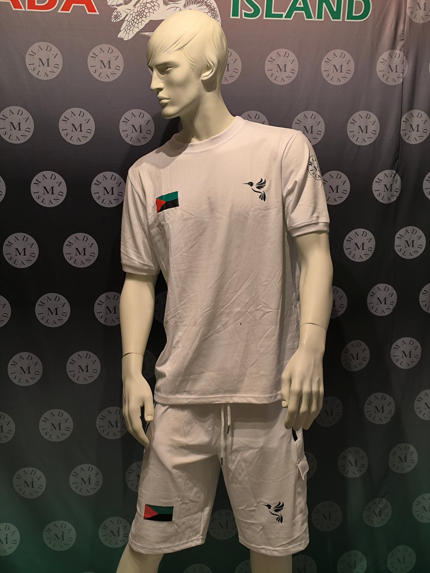Ensemble Short et T-shirt Martinique avec Drapeau Rouge Vert Noir