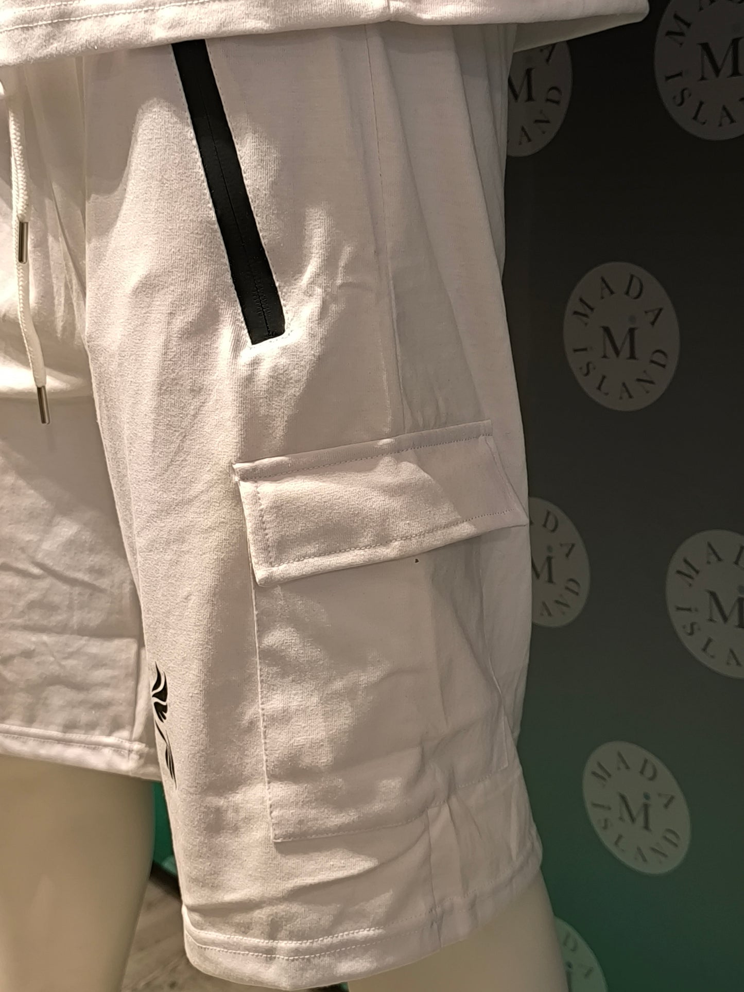 Ensemble Short et T-shirt Martinique avec Drapeau Rouge Vert Noir