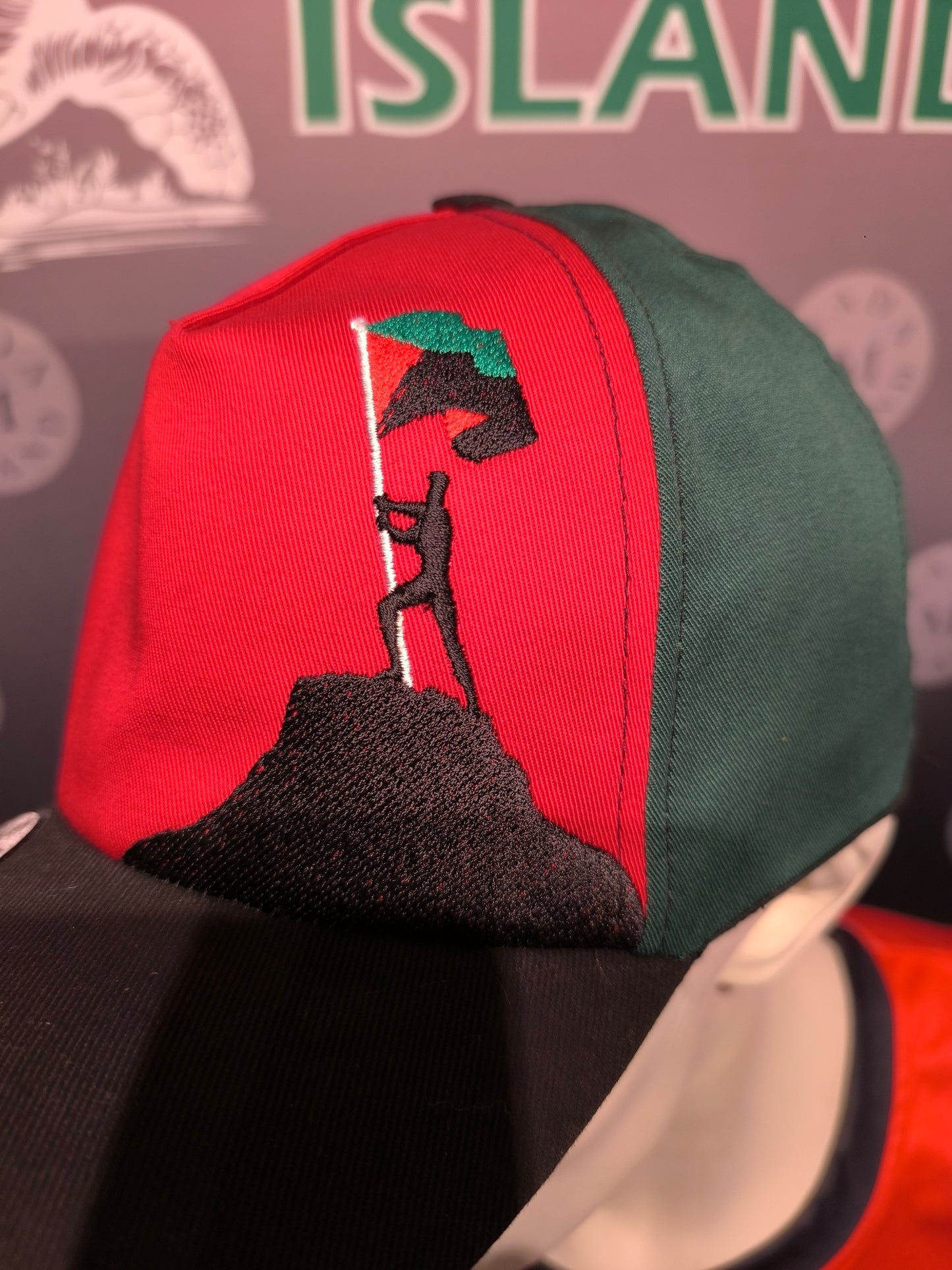 Casquette Brodé Martinique Drapeau Rouge Vert Noir