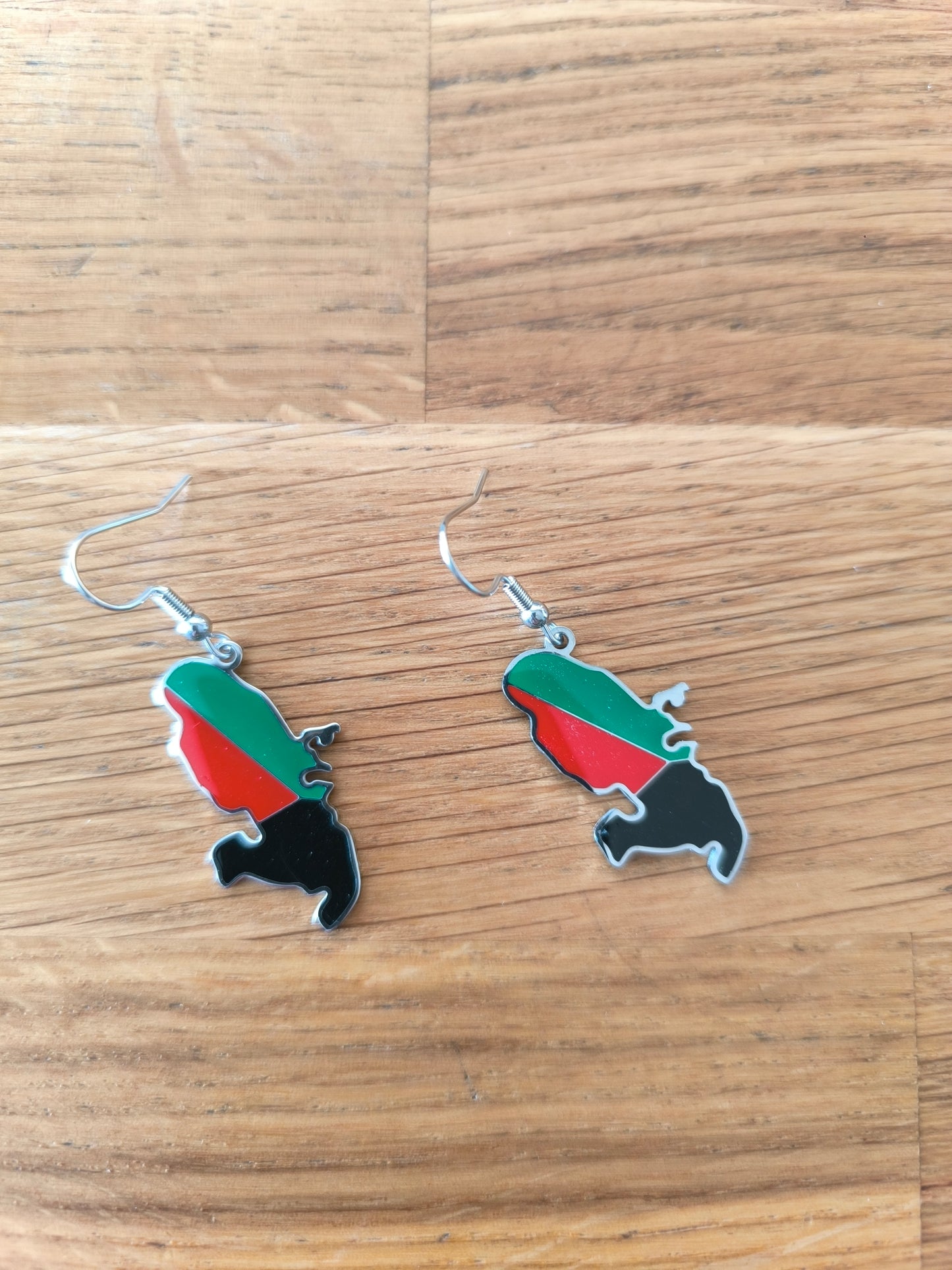 Parure Collier et Boucle d'Oreille Doré ou Argent Carte Martinique Rouge Vert Noir