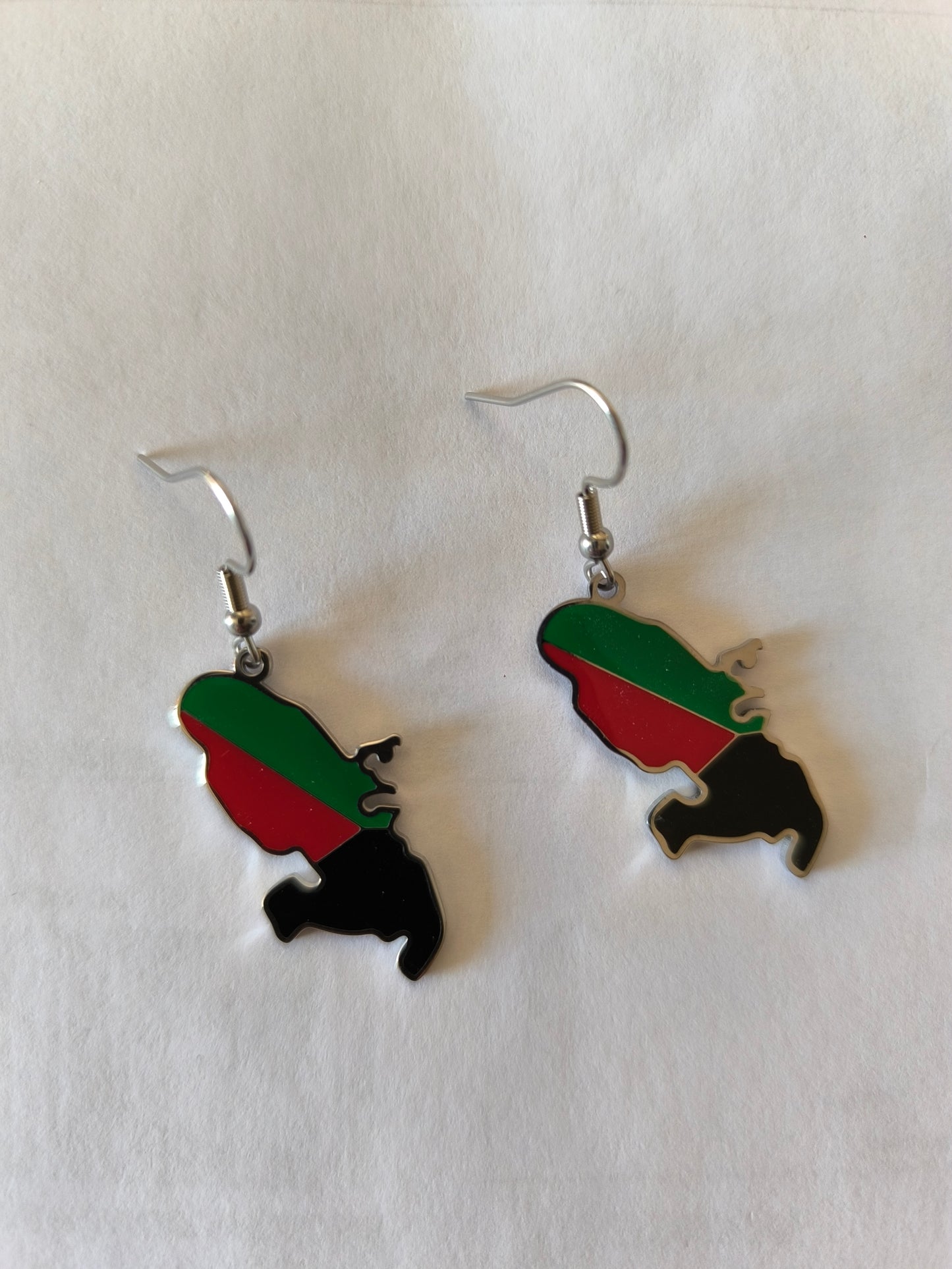 Parure Collier et Boucle d'Oreille Doré ou Argent Carte Martinique Rouge Vert Noir