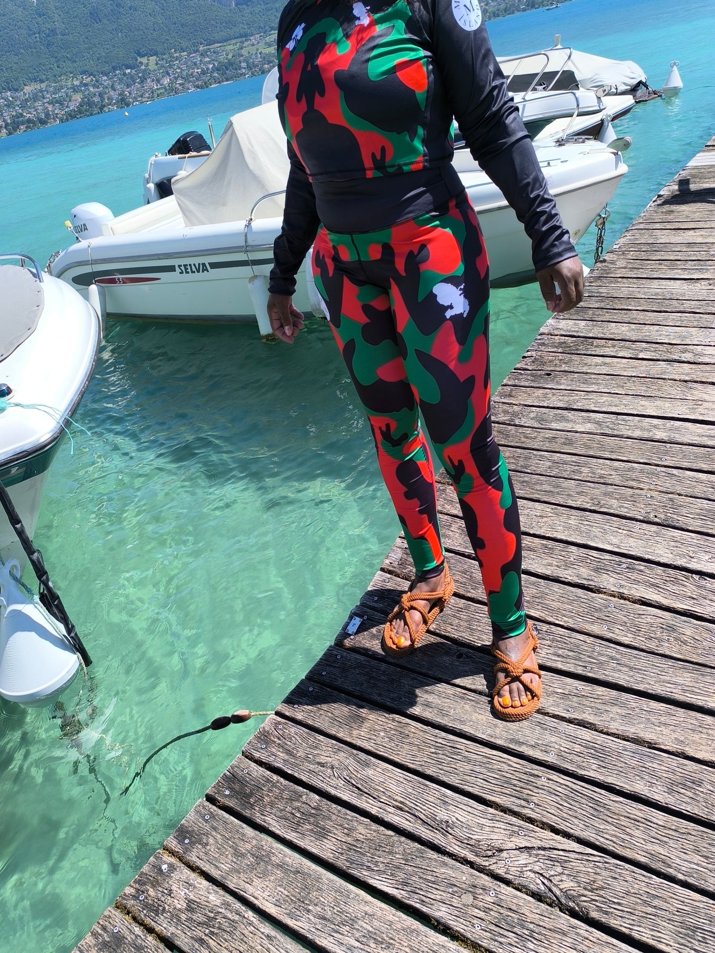 Haut Manche Longue Femme Martinique Rouge Vert Noir
