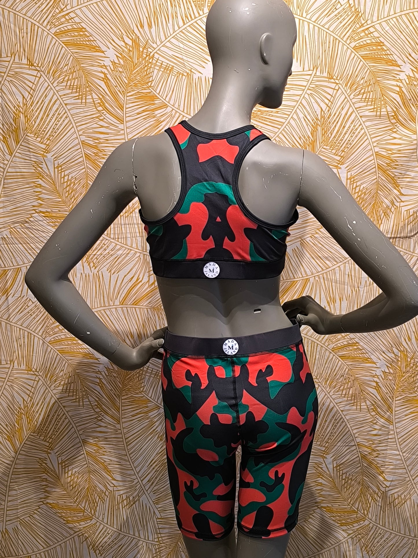 Short Cycliste Femme Martinique rouge vert noir