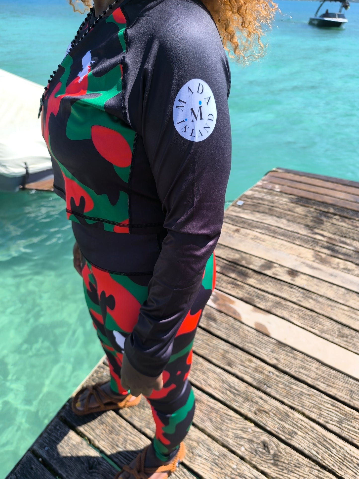 Haut Manche Longue Femme Martinique Rouge Vert Noir