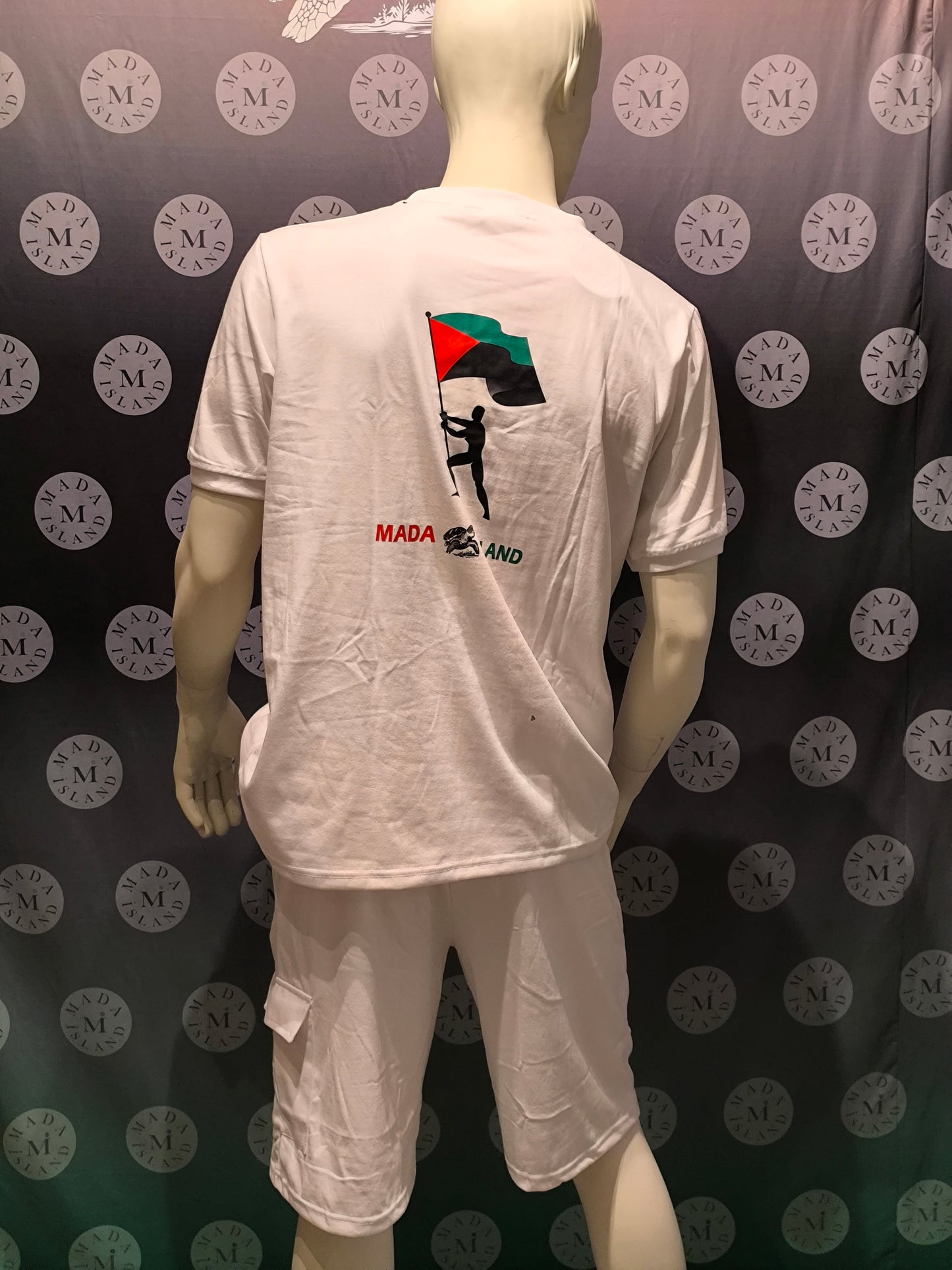 Ensemble Short et T-shirt Martinique avec Drapeau Rouge Vert Noir