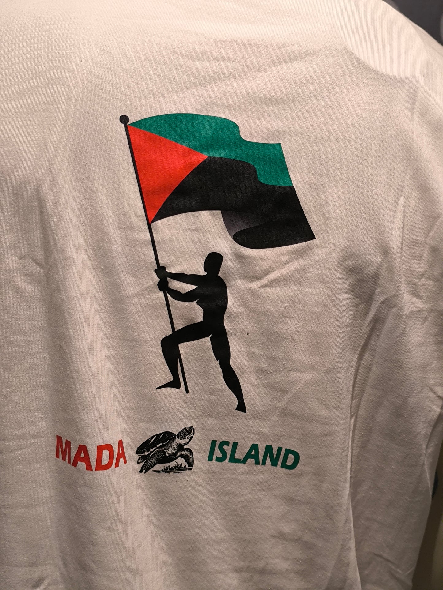 Ensemble Short et T-shirt Martinique avec Drapeau Rouge Vert Noir