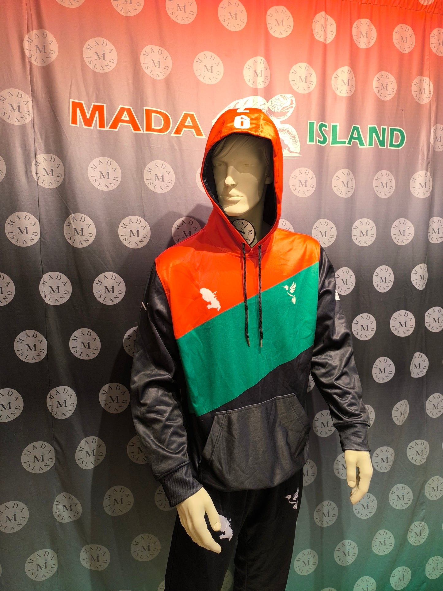 Sweat Capuche Martinique Rouge Vert Noir