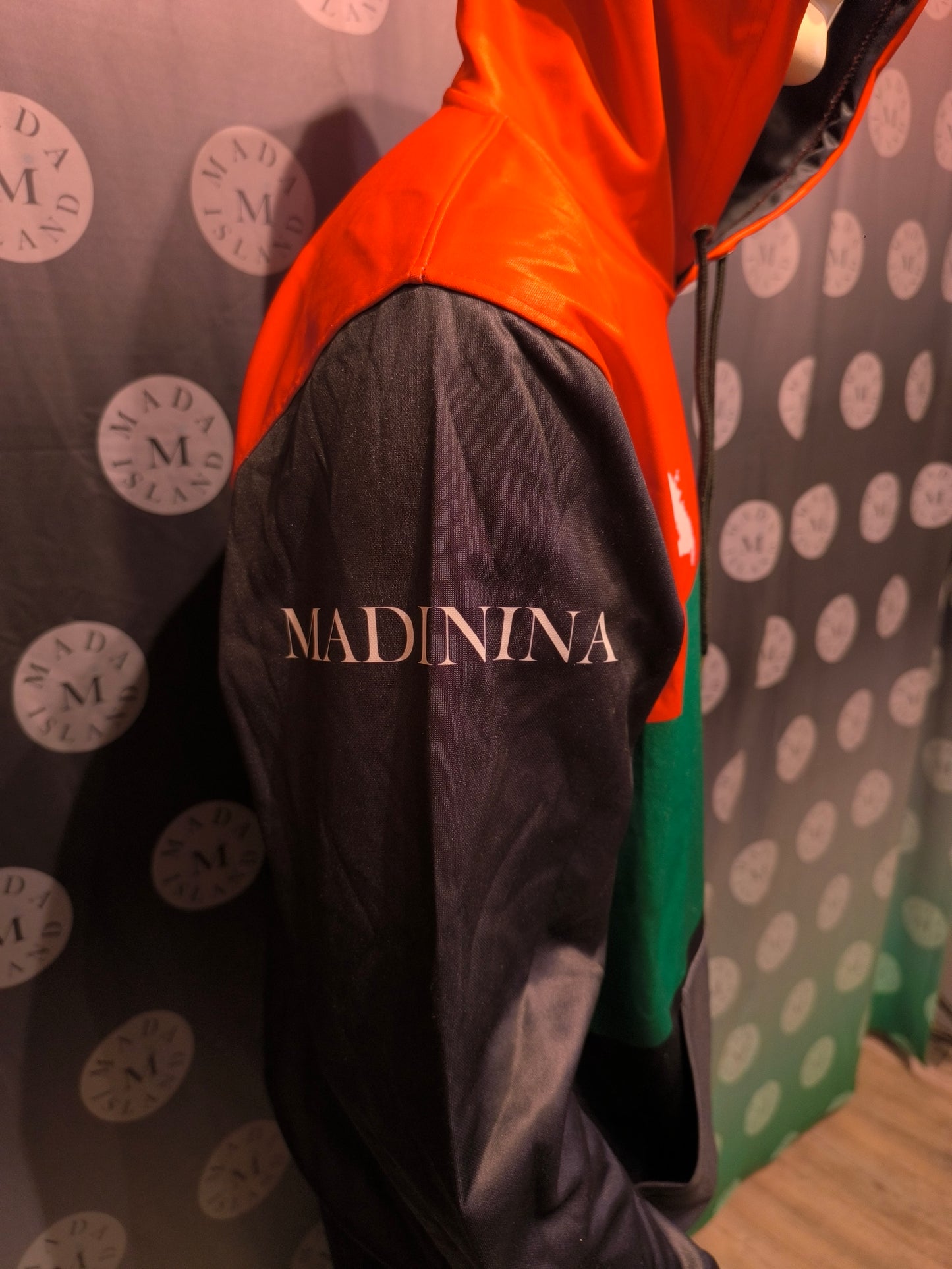 Ensemble Survêtement Martinique rouge vert noir